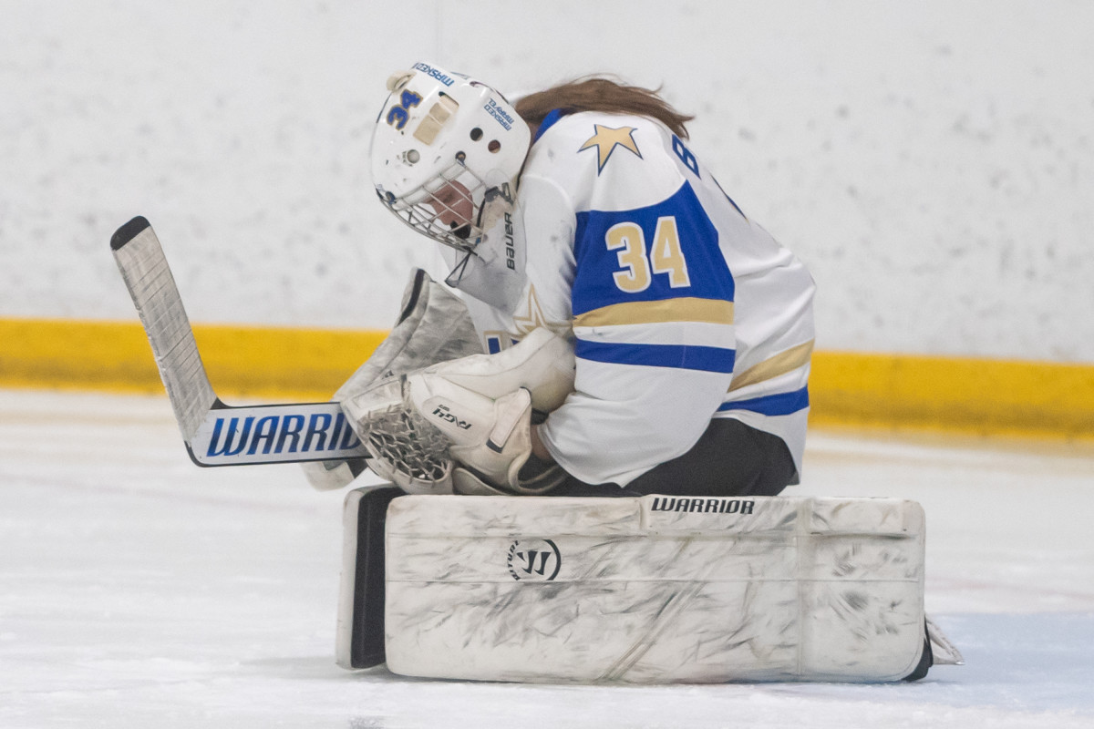 Orono girls vs Holy Angels Feb17-23 Earl Ebensteiner2
